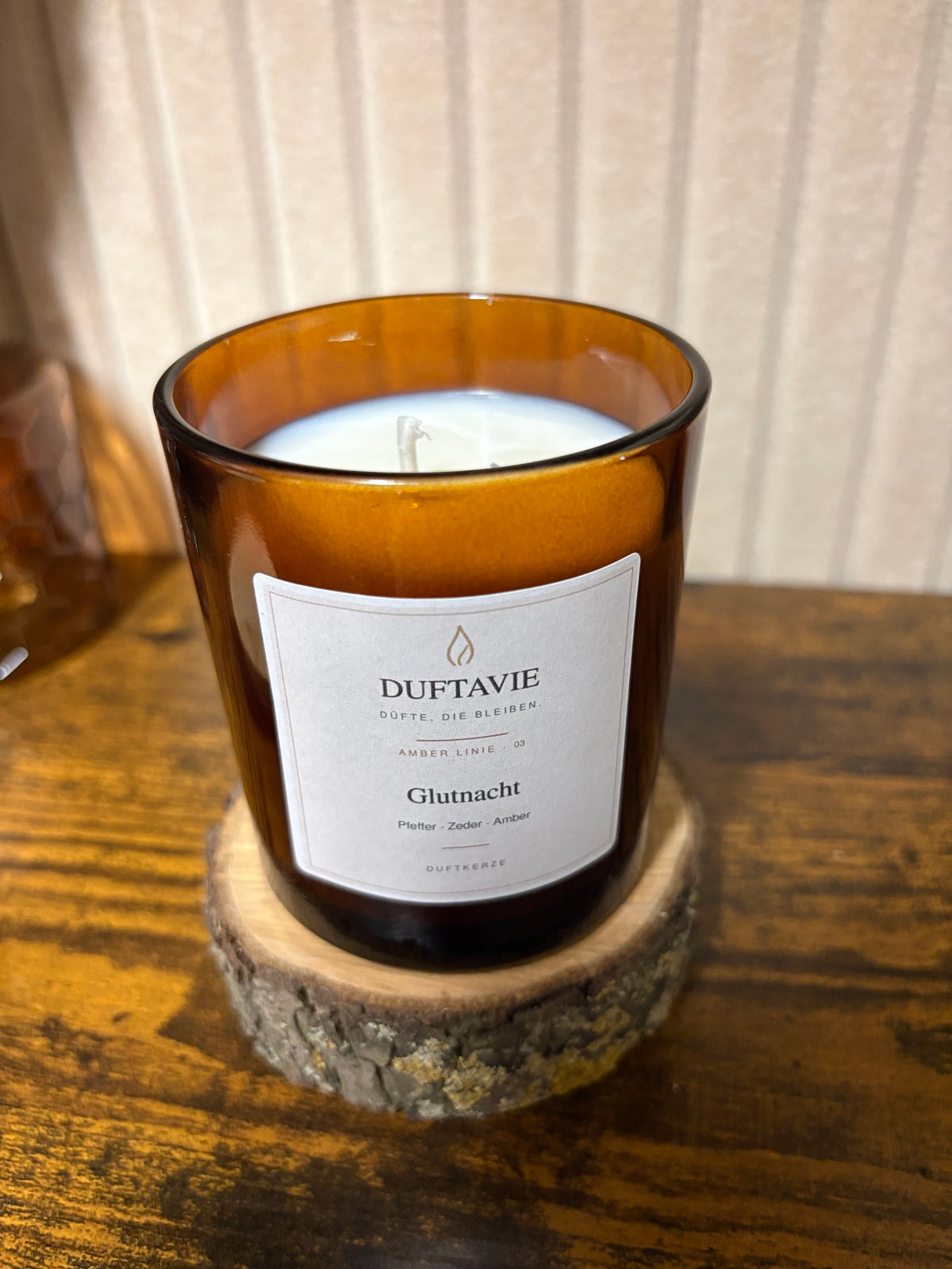 Glutnacht – Duftkerze mit Pfeffer, Zeder und Amber