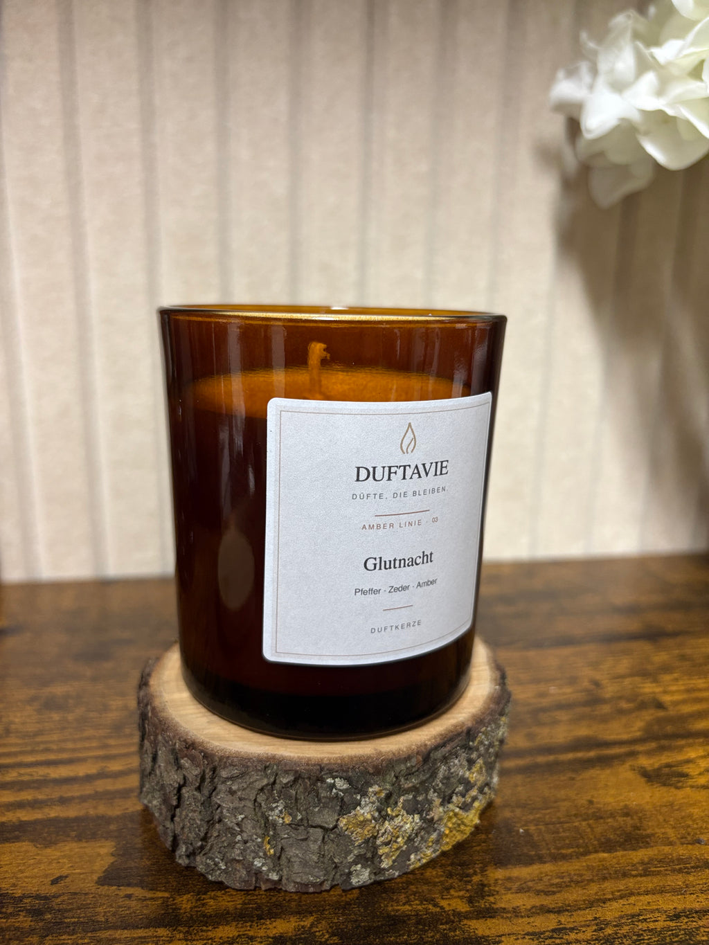 Glutnacht – Duftkerze mit Pfeffer, Zeder und Amber